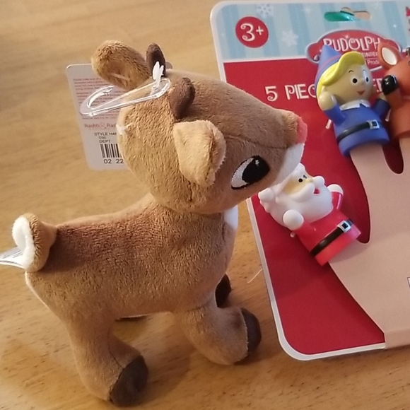 NEW Rudolph Bundle! Finger Puppets and Plushie - Picture 7 of 8